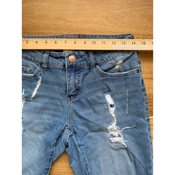 Faded Glory Womens Distressed Denim Bermuda Shorts Rolled Hem Blue Jeans Size 4 - Picture 9 of 12